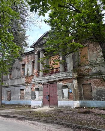 Занедбані будинки Занедбані будинки